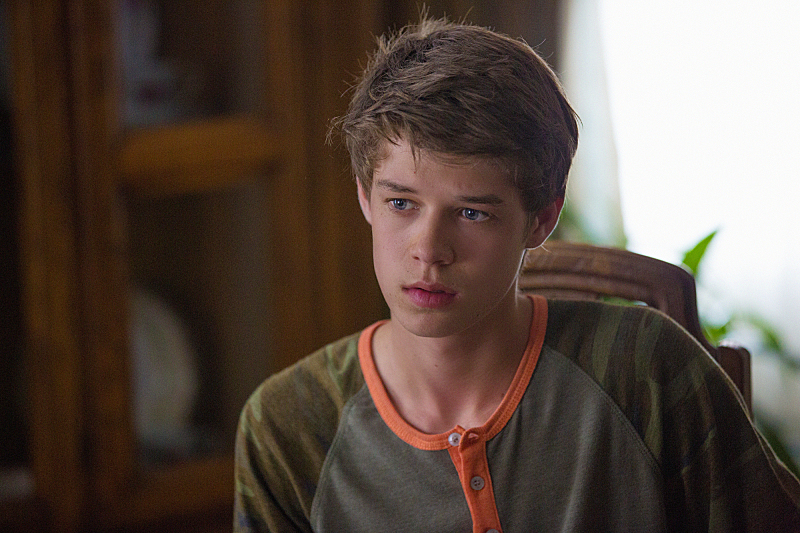 Colin Ford Searches for Secrets “Under the Dome” An Interview raannt