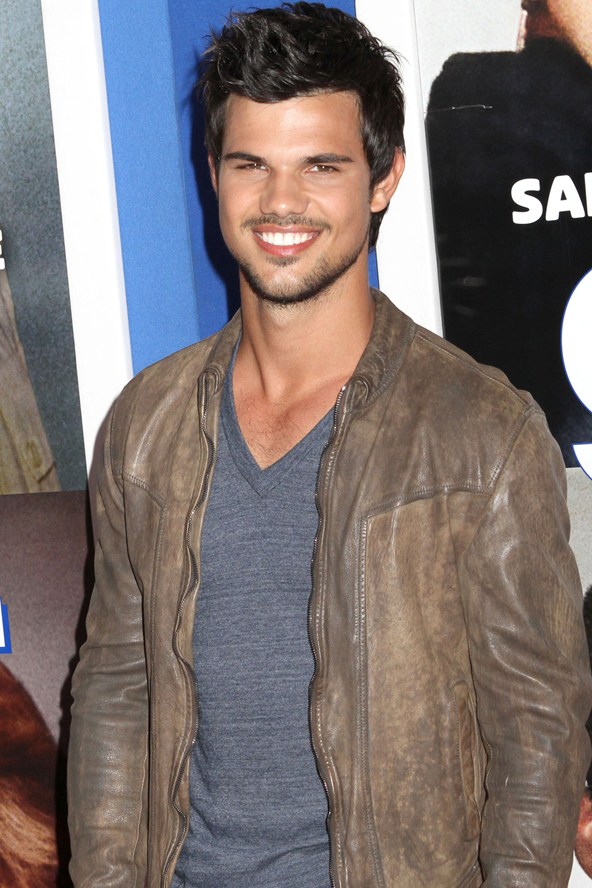 taylor lautner sexy_raannt