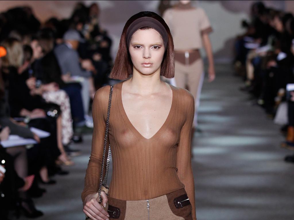 kendall jenner topless marc jacobs 2_raannt