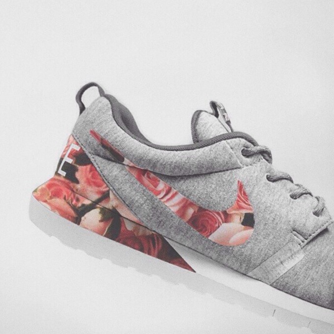 nike floral roshe customized grey running shoe_raannt